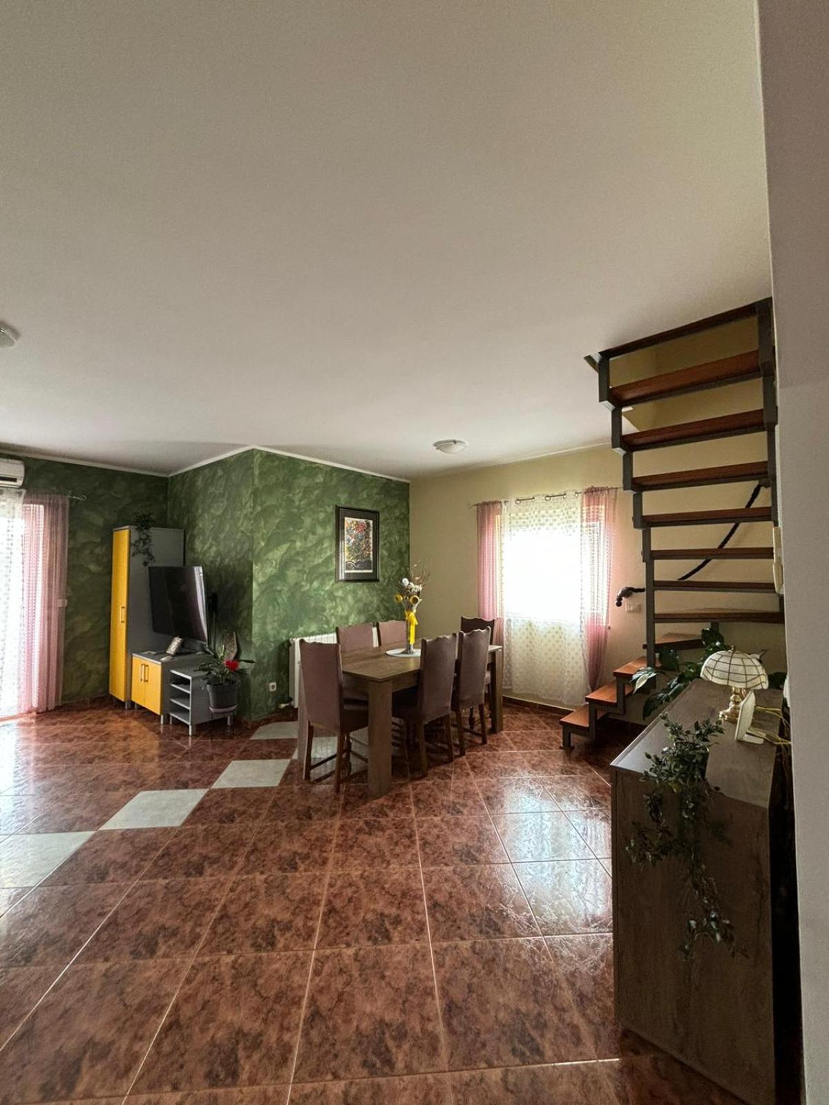 Apartment And Room Marlen Ровінсько-Село Екстер'єр фото