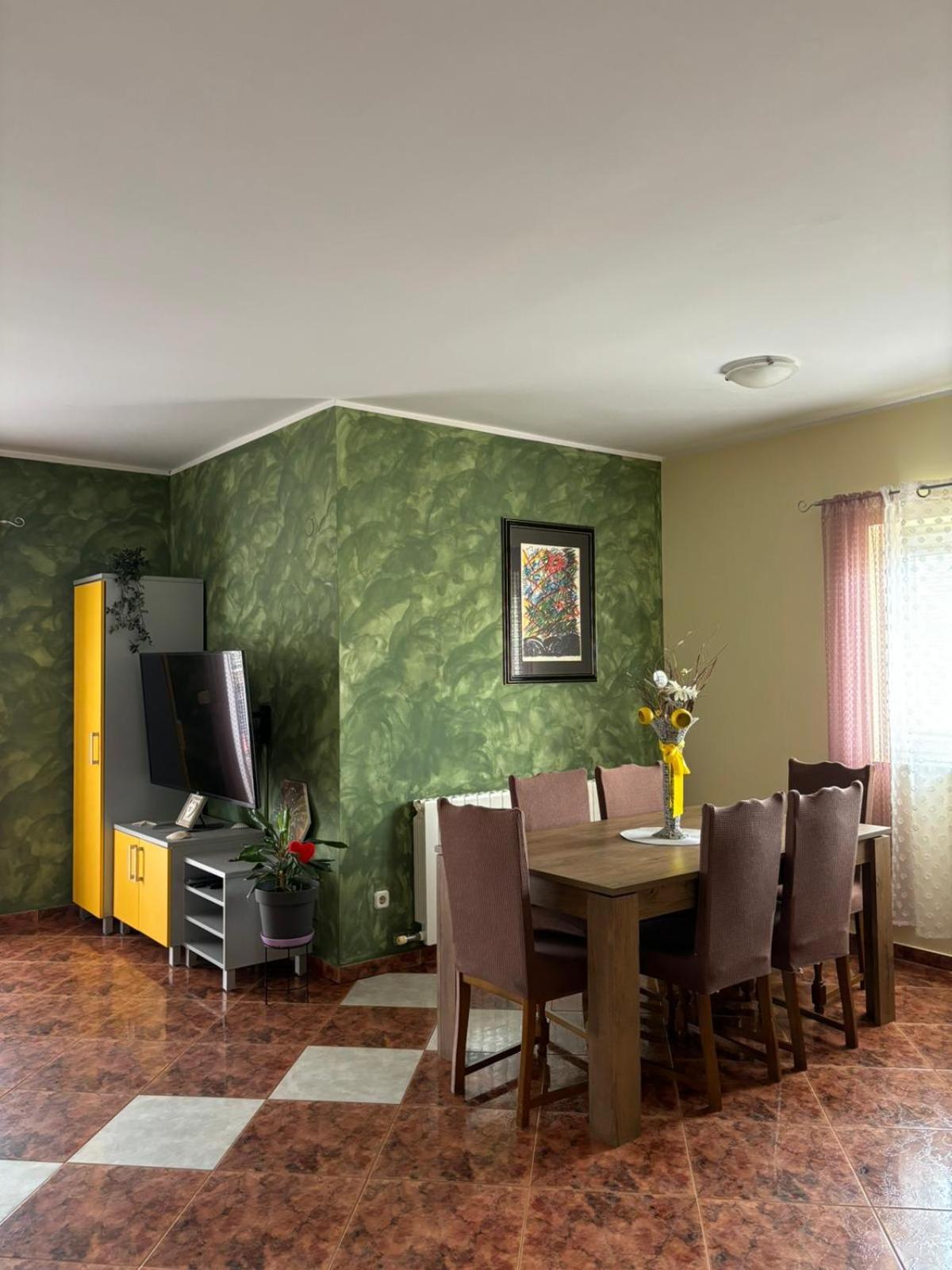 Apartment And Room Marlen Ровінсько-Село Екстер'єр фото
