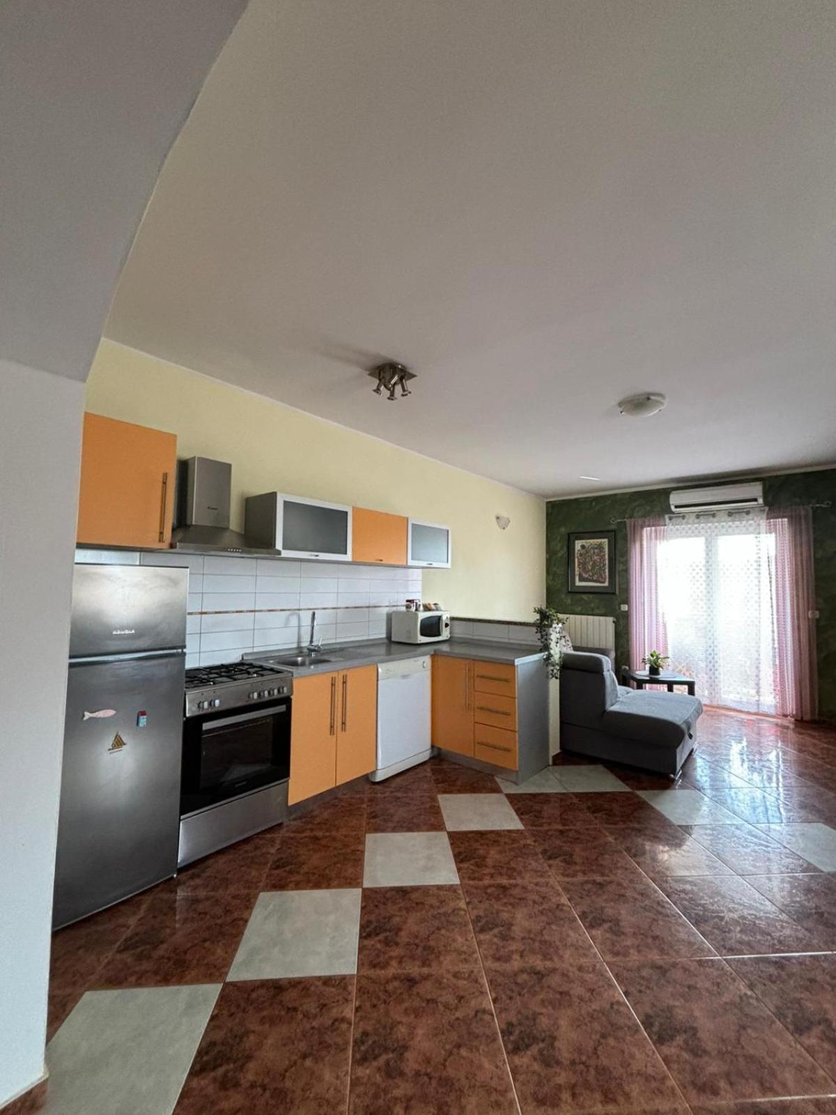 Apartment And Room Marlen Ровінсько-Село Екстер'єр фото