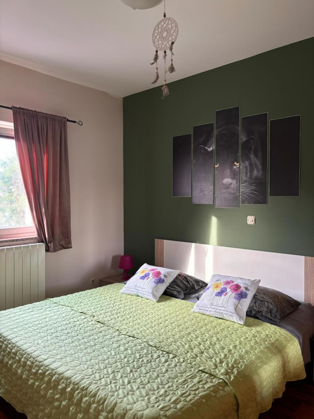 Apartment And Room Marlen Ровінсько-Село Екстер'єр фото