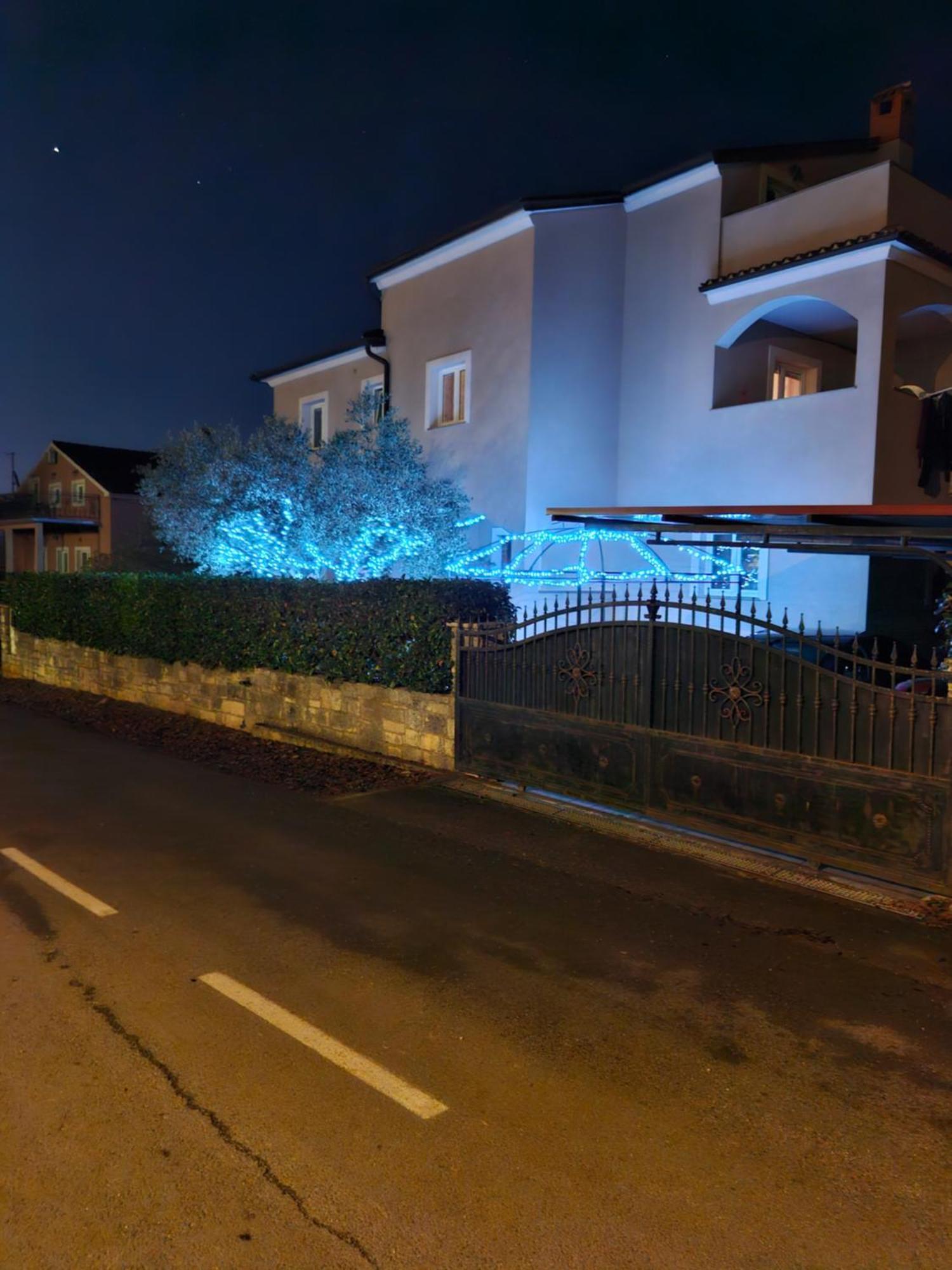 Apartment And Room Marlen Ровінсько-Село Екстер'єр фото