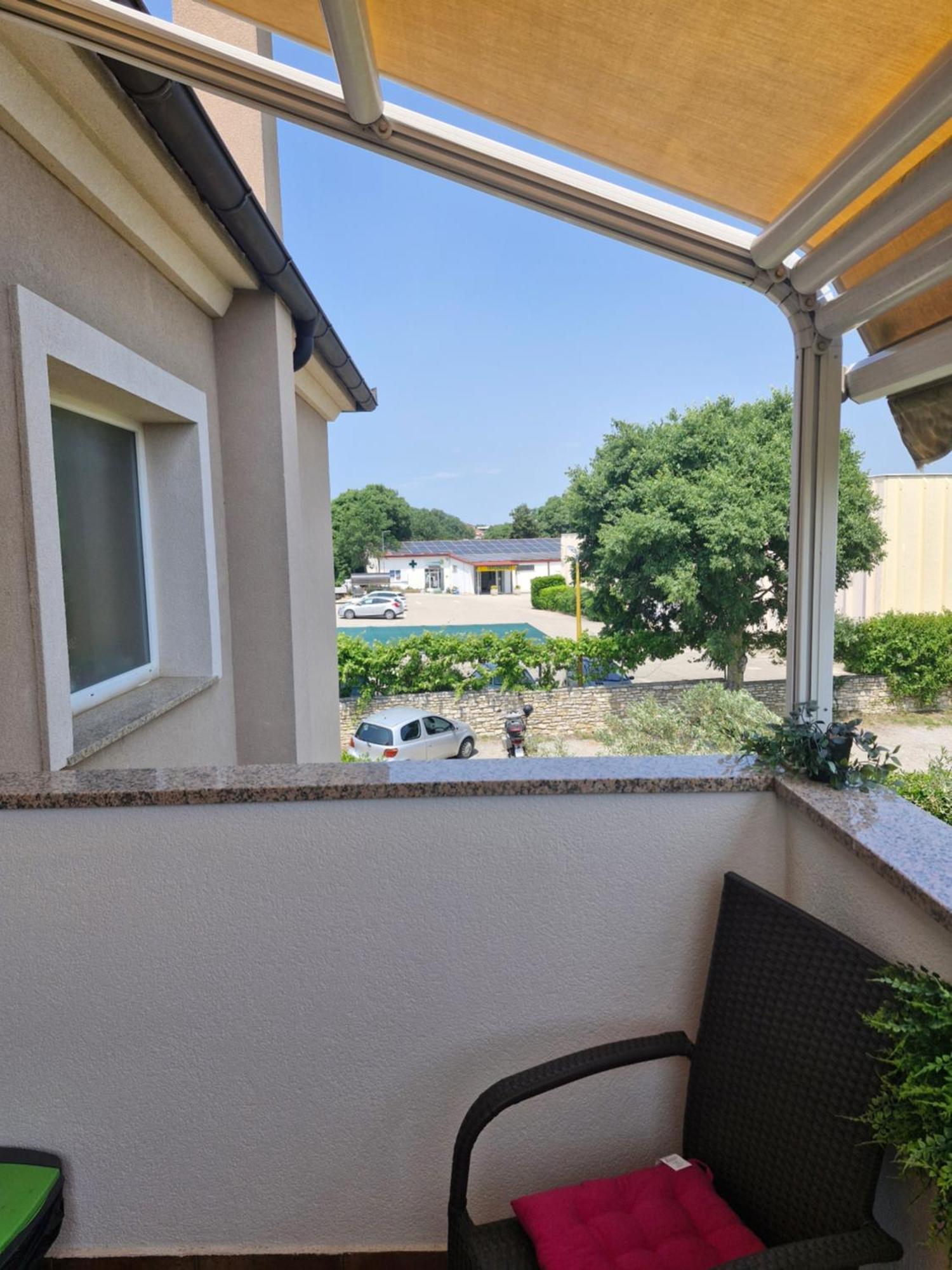 Apartment And Room Marlen Ровінсько-Село Екстер'єр фото